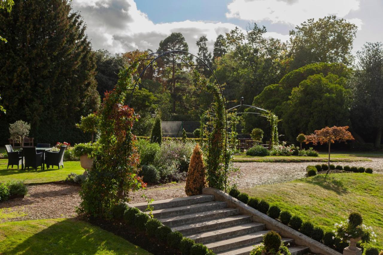 Oatlands Park Hotel Weybridge Εξωτερικό φωτογραφία