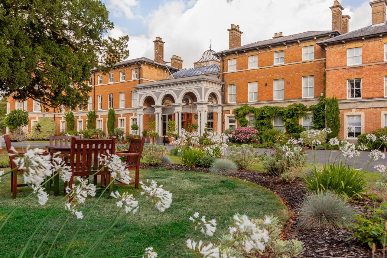 Oatlands Park Hotel Weybridge Εξωτερικό φωτογραφία