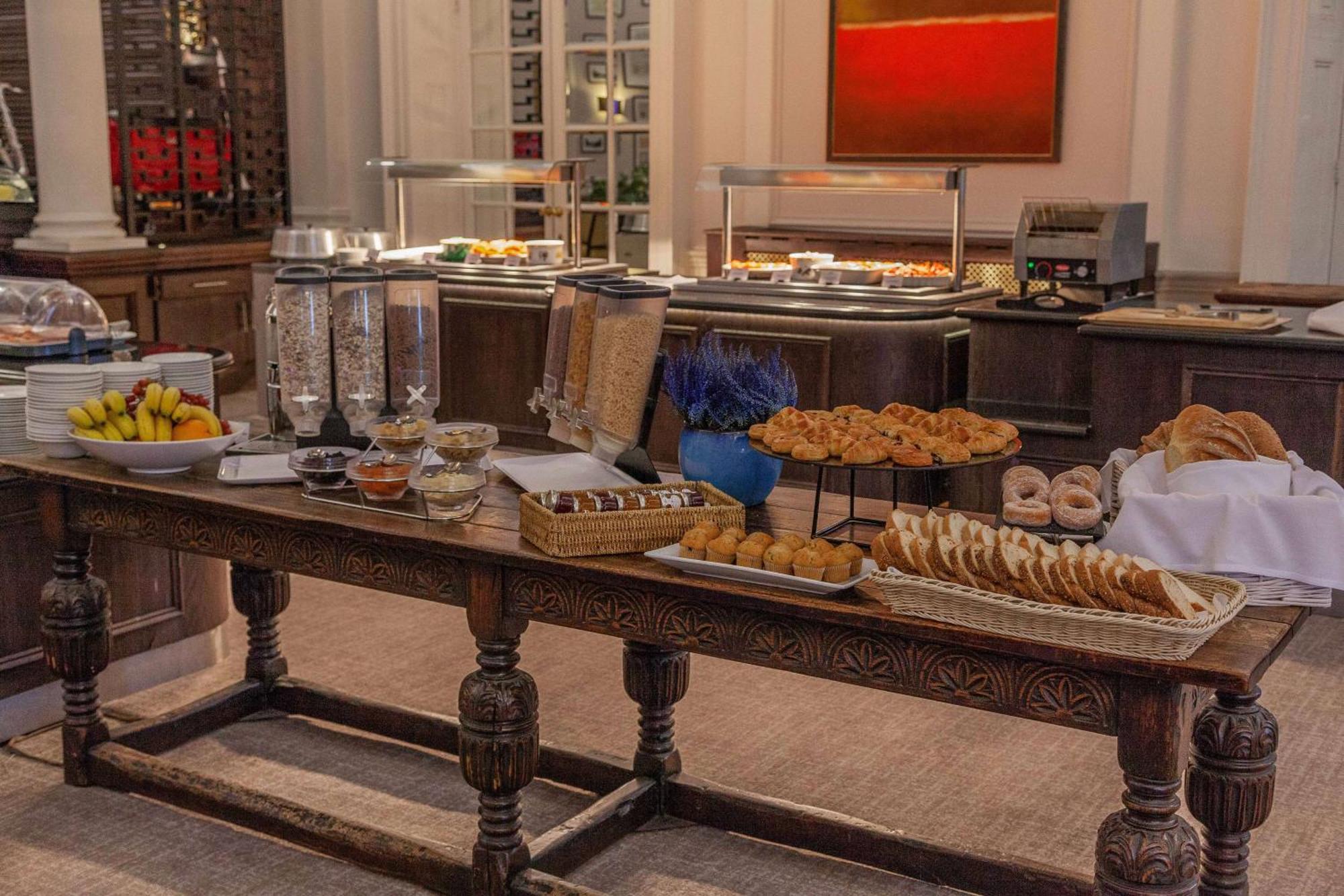 Oatlands Park Hotel Weybridge Εξωτερικό φωτογραφία