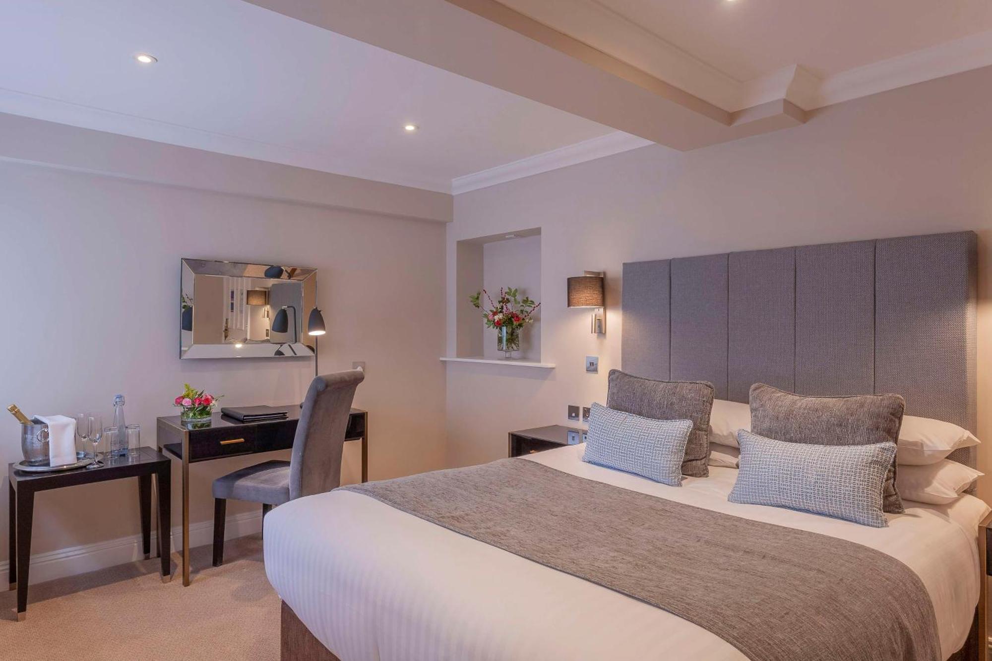 Oatlands Park Hotel Weybridge Εξωτερικό φωτογραφία