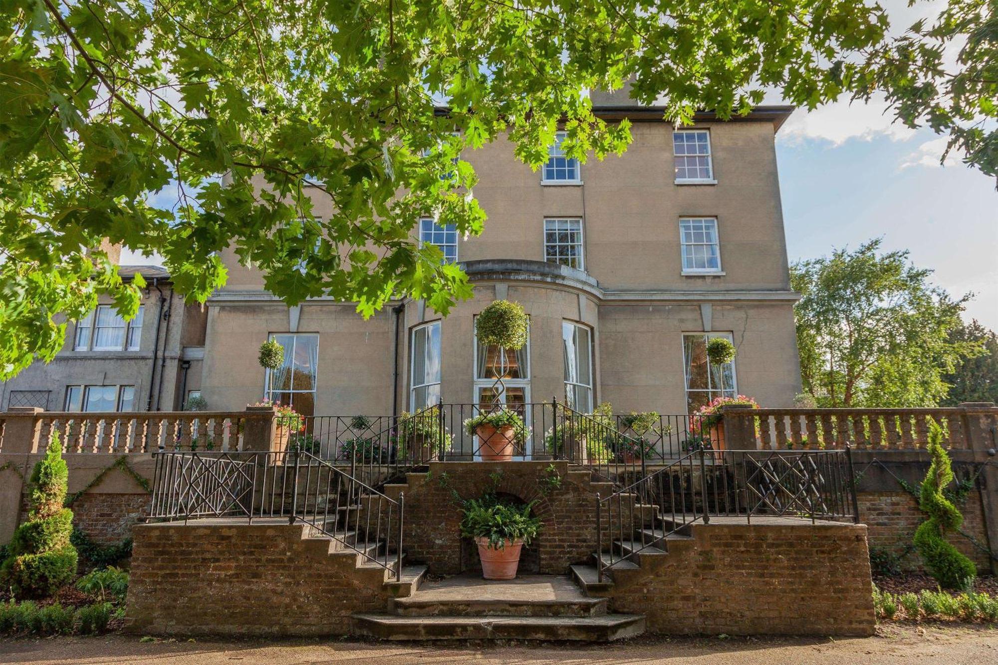 Oatlands Park Hotel Weybridge Εξωτερικό φωτογραφία