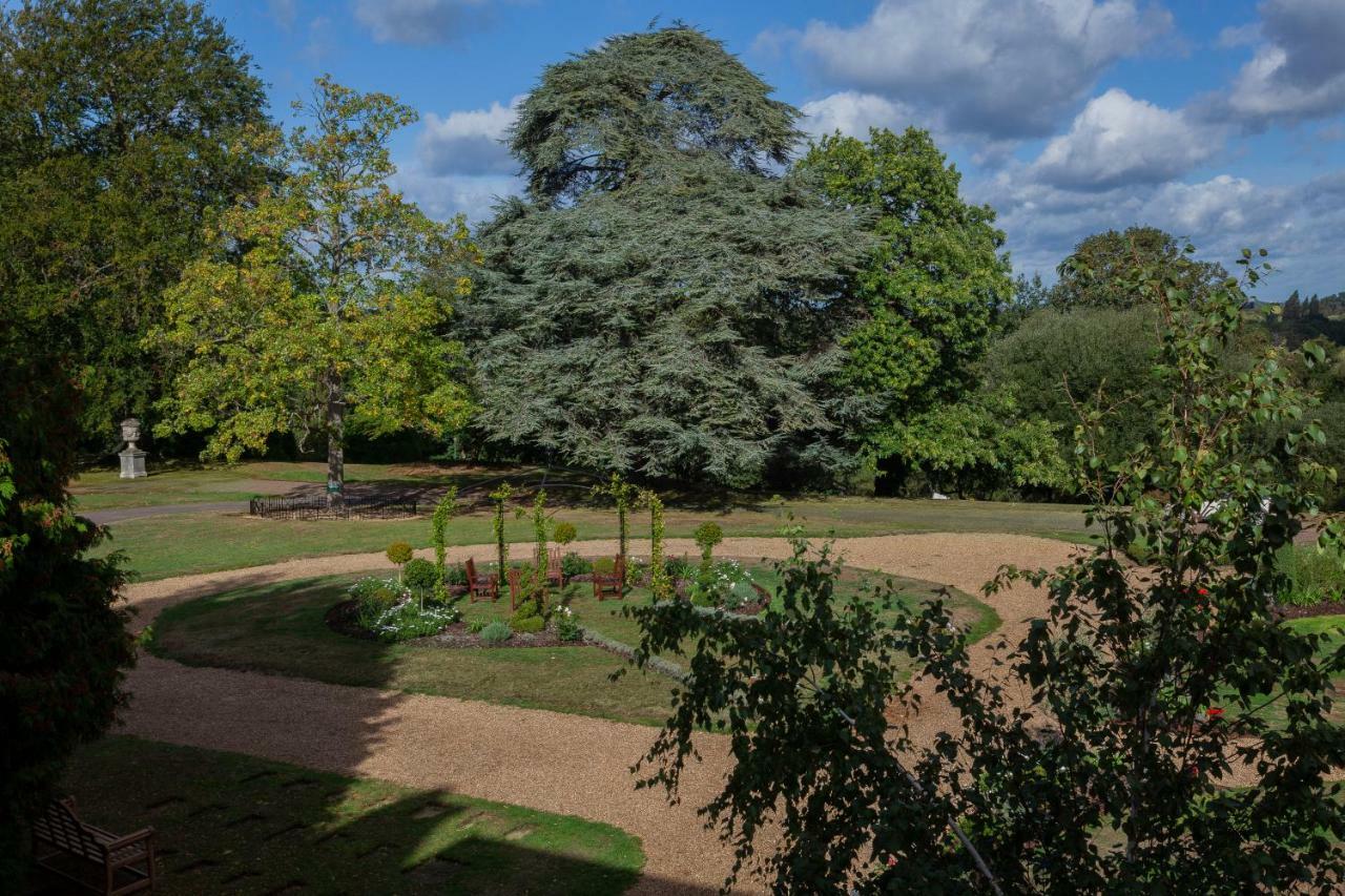 Oatlands Park Hotel Weybridge Εξωτερικό φωτογραφία